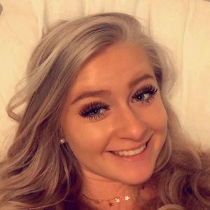 Meet your Posher, Adriana